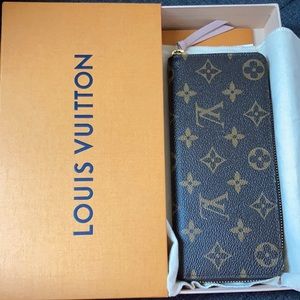 Louis Vuitton clemence wallet